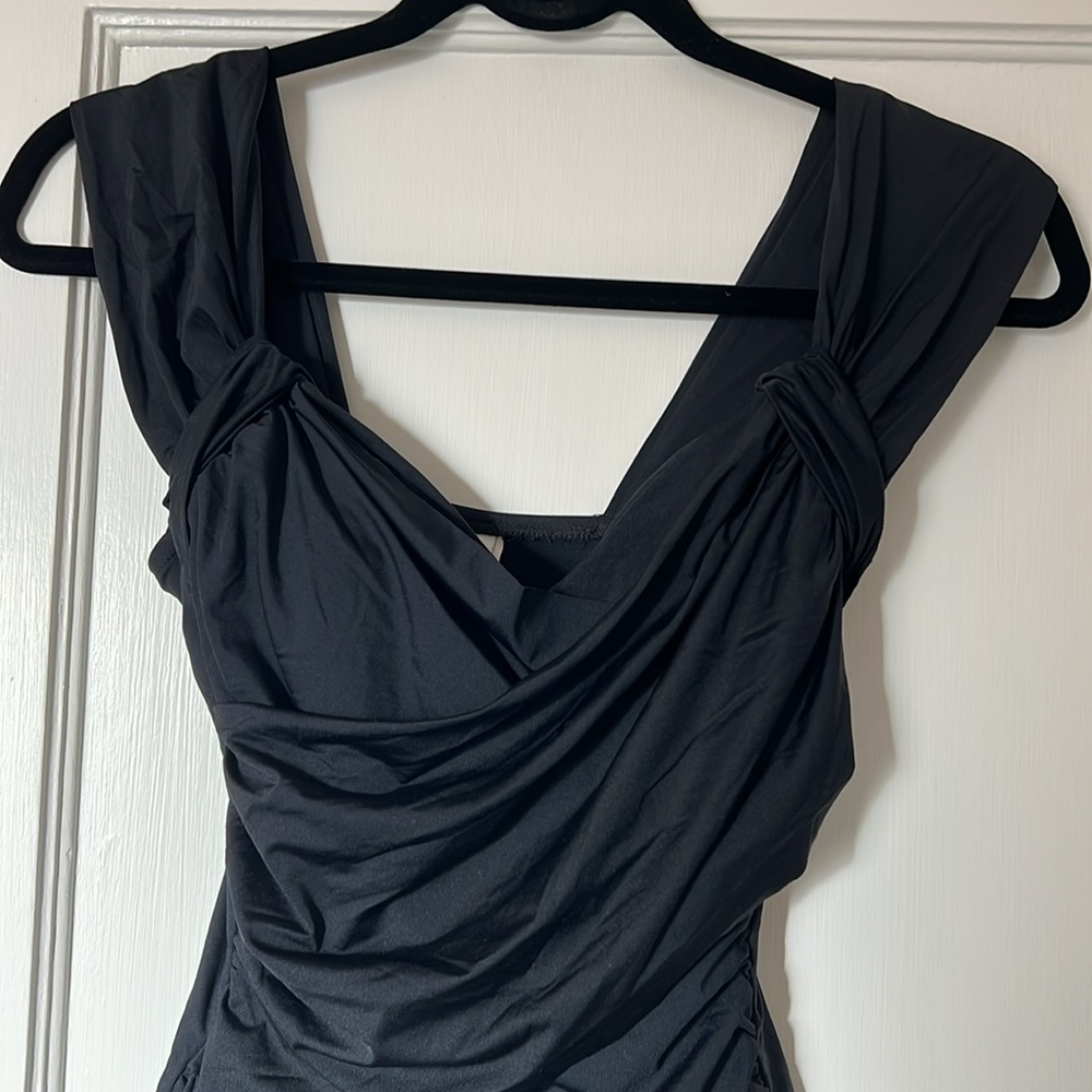 Badgley Mischka black one piece swim suit size 8 with cross cross and ruching